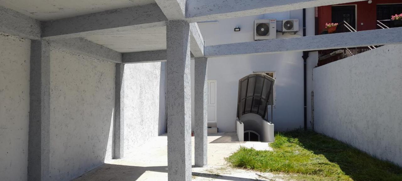Downtown Apartment سيتينيي المظهر الخارجي الصورة